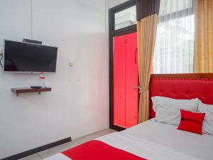 RedDoorz Near Alun Alun Wonosobo 2