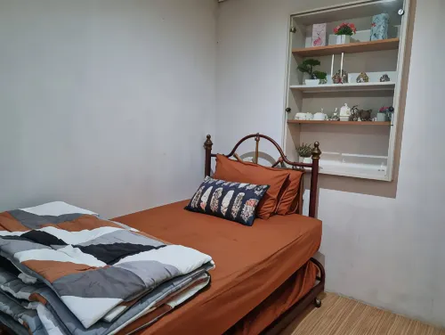Rumah Awan Bogor with Private Swimming Pool Hotels in Babakan Madang