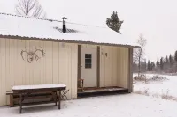 Aurora River Camp Glass Igloos & Cabins