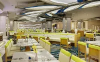 NagaWorld Hotel & Entertainment Complex - breakfast