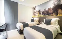 The Life Styles Hotel Surabaya Hotels in Genteng