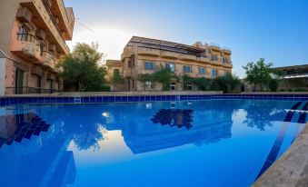 New Memnon Hotel