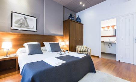 Serennia Apartamentos Ramblas - Plaça Catalunya - Housity
