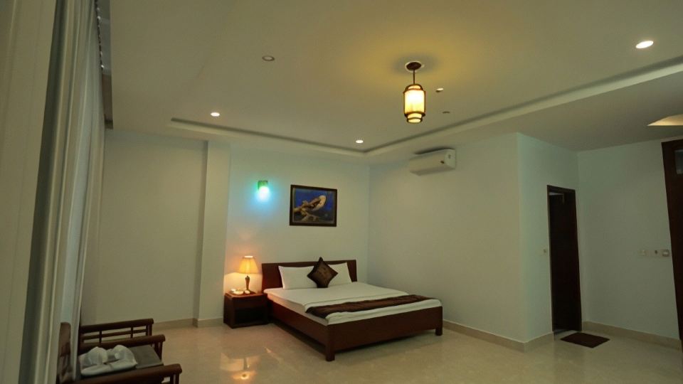 Tan Truong Son Hotel