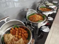 AZ Hotel & Serviced Apartments - breakfast