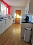 The Vacationers - Pvt Rooms with Shared Bath Hotels in Sunderland