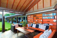 Deco Stop Lodge فنادق في Dany Island