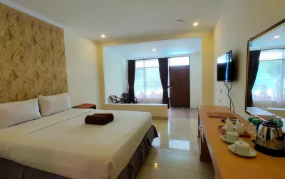 Hotel Maninjau Indah Hotel dekat Muaro Tiku