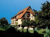 Le Rosenmeer - Hotel Restaurant, au coeur de la route des vins d'Alsace Hôtels à : Dorlisheim