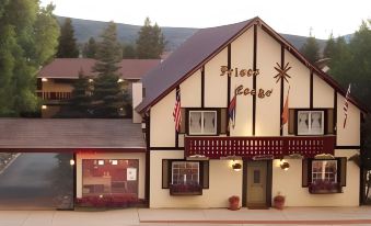 Frisco Lodge