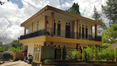 Villa Montana Batulayang Hotels in Batu Layang
