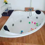 Nel's House Villa Jacuzzi Sukabumi Hotel di Kadudampit