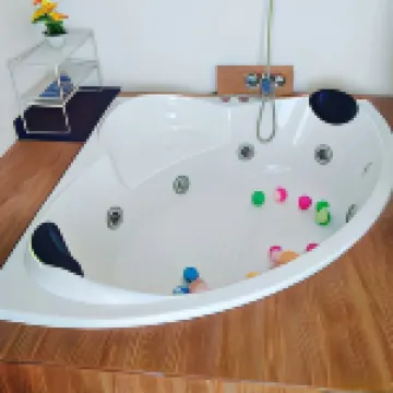 Nel's House Villa Jacuzzi Sukabumi Hotel di Kabupaten Sukabumi