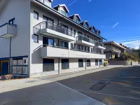 Lake Jindabyne Hotel Hotels in Jindabyne