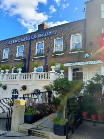 Uppercross House Hotel