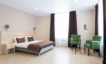 7 Kholmov Hotel