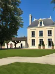 Domaine de l'Ecorcerie فنادق في Liguge