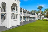 Suburban Studios Brunswick I-95 Hotels in Dock Junction
