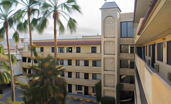 Hotel America