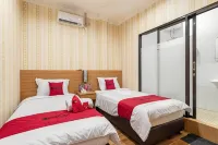 RedDoorz Syariah @ Danau Kerinci Sawojajar Hotel a Sukoanyar