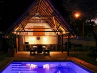 Apartments @ 125 - Pools