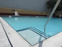 Howard Johnson by Wyndham Ft. Myers FL - Pools