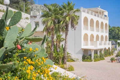 Est Hotel Hotels near Spiaggia Porto Miggiano