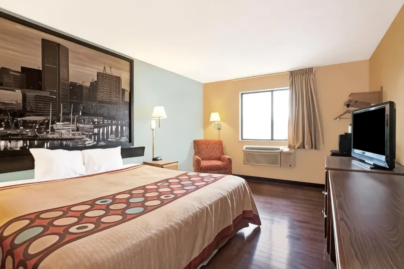 Super 8 by Wyndham Baltimore/Essex Area