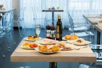 Astoria Suite Hotel - breakfast