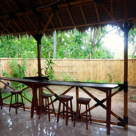Shibui Garden Bungalows and Restaurant