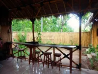 Shibui Garden Bungalows and Restaurant