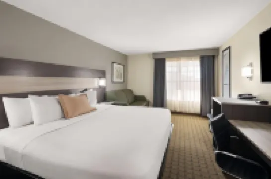 Travelodge by Wyndham Perry National Fairgrounds Area I-75