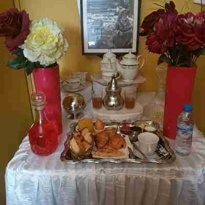 Ambassy Hotel Dining/Meeting Rooms