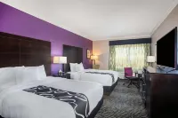 La Quinta Inn & Suites by Wyndham Columbus TX