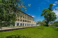 BlueLake Inn Hotels in Cisano Bergamasco