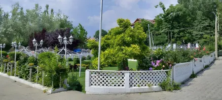 Jamal Resorts Отели рядом с достопримечательностью «Нишэт Гарден»