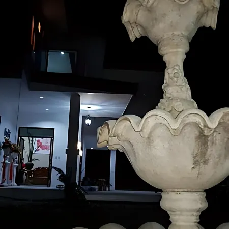 B&S Orchids Suites Hotel