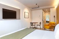 Suites Viena Plaza de España Hôtels à : 