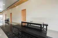 RedDoorz Syariah Near Minangkabau International Airport