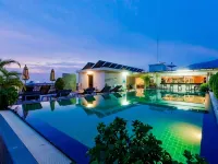 77 Patong Hotel & Spa - Kolam Renang