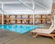 ユニバーシティ イン & スイーツ スティーブンス ポイント