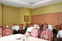 Monte Carlo Inn & Suites Downtown Markham - พร้อมอาหารเช้า