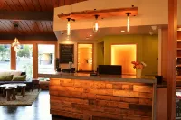 Timbers Inn - 2-Star