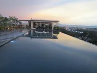 Marra Hotel - Infinity Pools