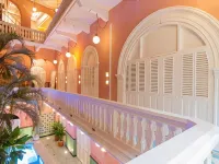 Casa Movida Hostel Hotels near Cano Gallery