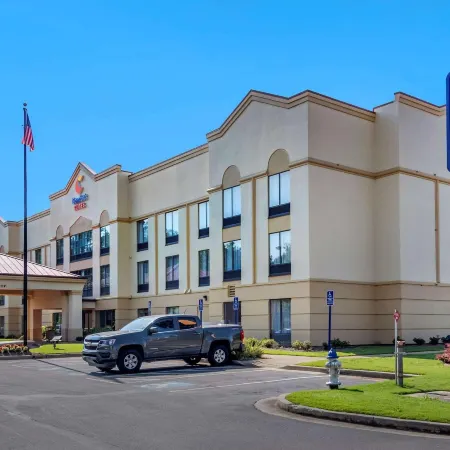 Comfort Suites Woodstock - Atlanta North Отели в г. Вудсток