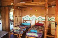 Raízes Eco Hostel Hotel di 