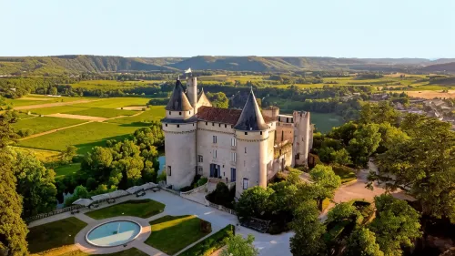 Château de Mercuès Hotels in Sauzet
