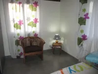 La Kaz Ferblantier.  Villa located 5 minutes' walk from the beaches of Saint-Leu.