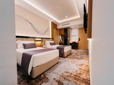 Crystal Inn Hotels near Stadium Hockey UTHM